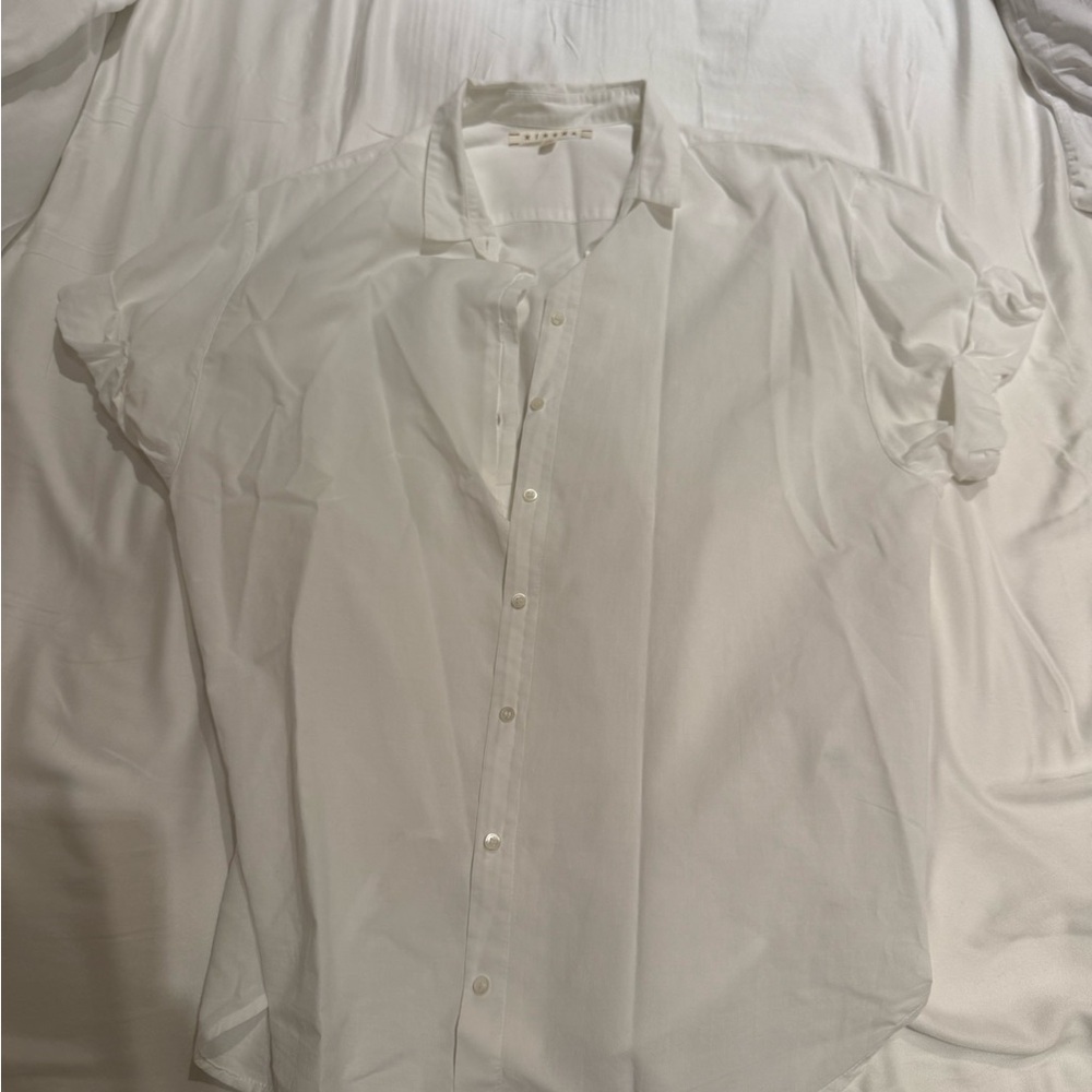 XiRENA White Button Down Shirt